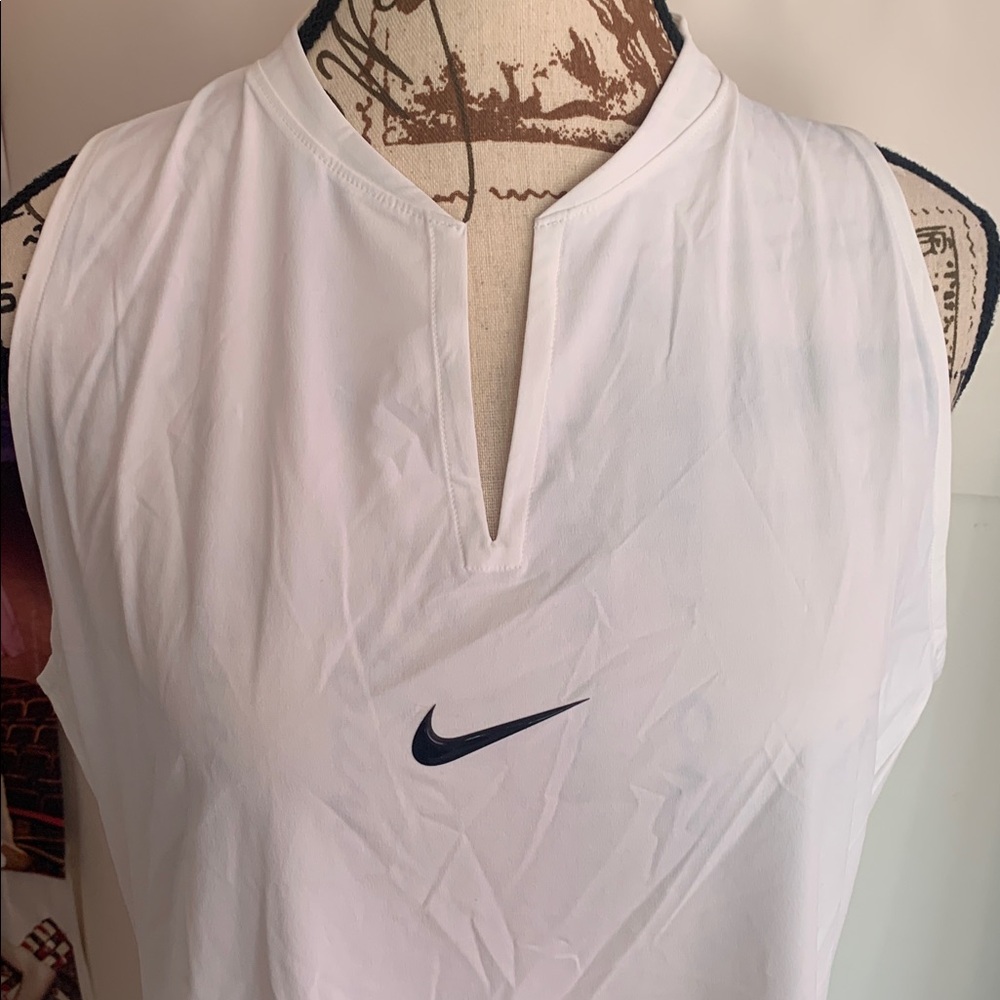 Nike White Sleeveless Tennis Dress - Picture 4 of 11